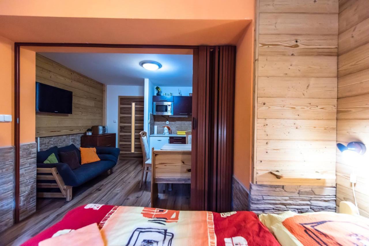 Apartmany Domino Zelezna Ruda Exterior photo